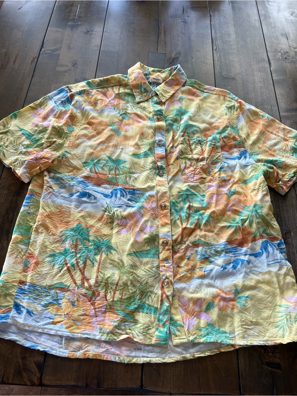 Billabong women’s aloha shirt
